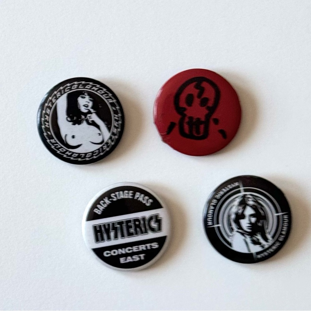 Hysteric Glamour Button Pin Set